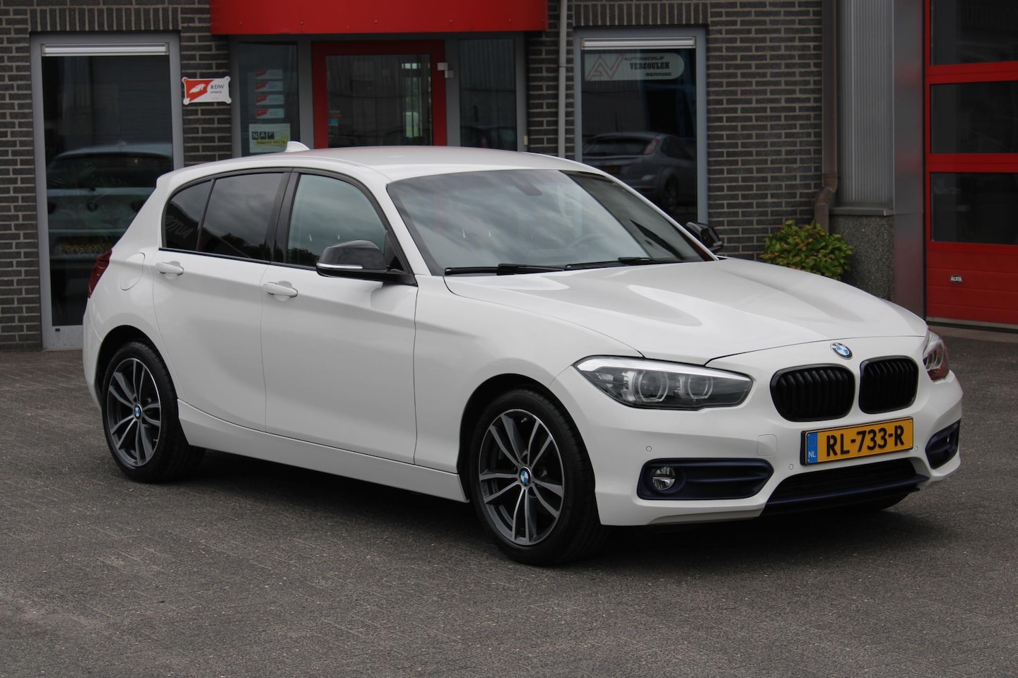 BMW 1-serie - 116i Edition Sport Line Shadow Executive 116i Edition Sport Line Shadow Executive - AutoWereld.nl