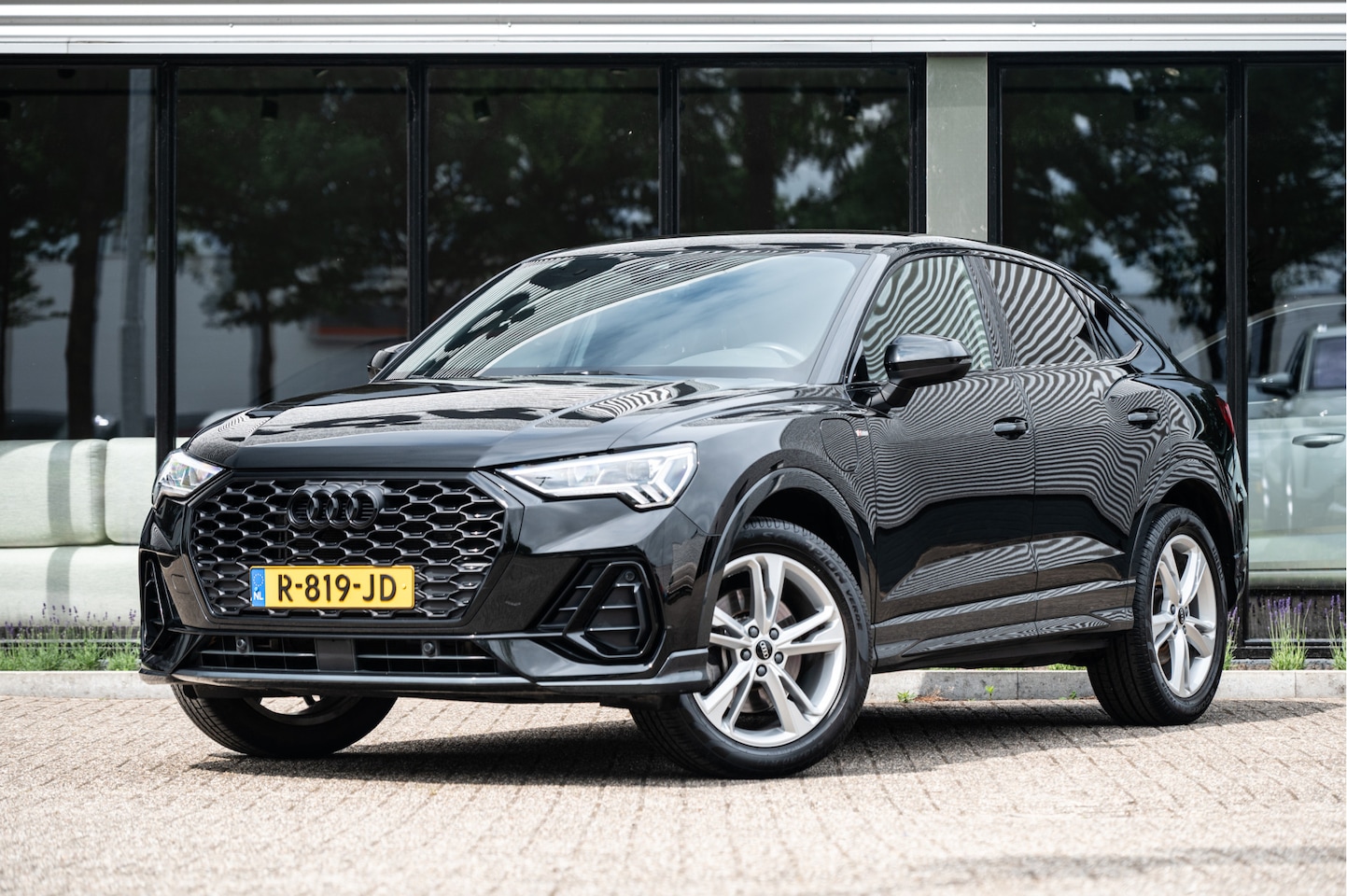 Audi Q3 Sportback - 45 TFSI e S Edition | Adapt. Cruise | El. Trekhaak | Keyless | Virtual | Stoelverw. | Came - AutoWereld.nl