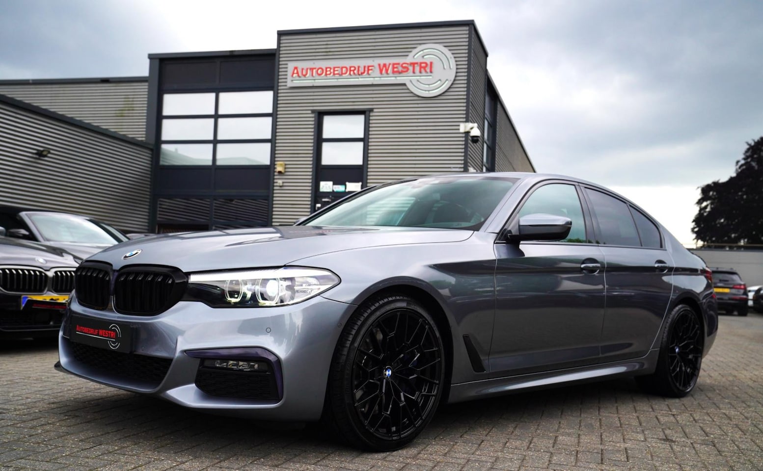 BMW 5-serie - 540i xDrive High Executive | M-pakket | Stoelverwarming / Verkoeling | Camera | Cruise con - AutoWereld.nl