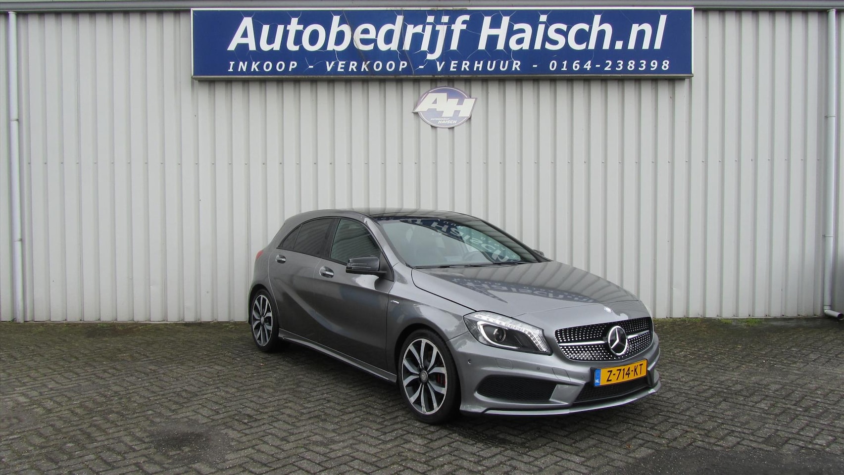 Mercedes-Benz A-klasse - 250 AUTOMAAT - Let op - hagel schade en er zit een tik en de motor - AutoWereld.nl