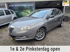 Lancia Delta - 1.4 M.air Oro | 1E EIGENAAR | 12MND GARANTIE | NAVI | CLIMA | LMV |PDC |