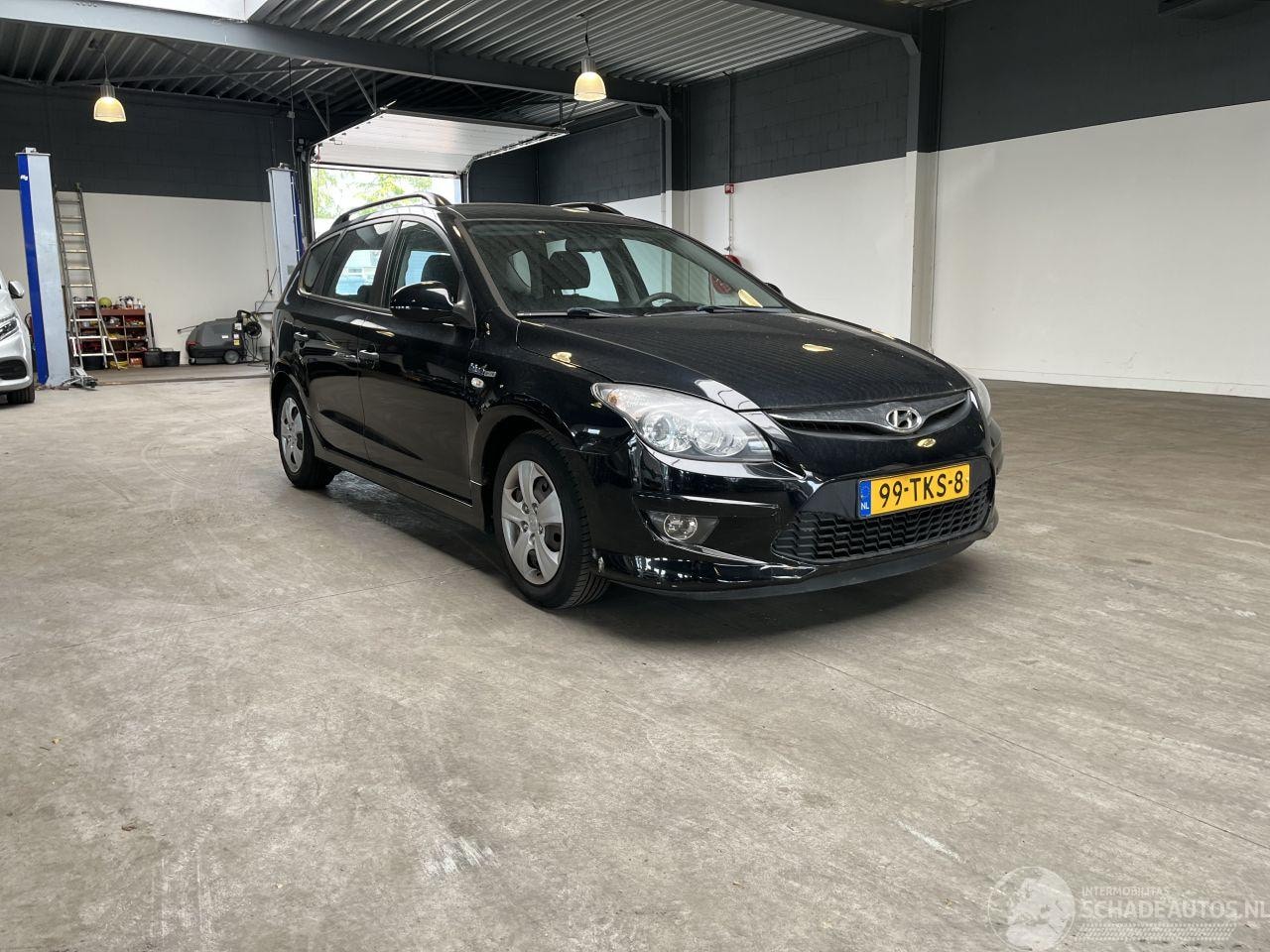 Hyundai i30 - I-30 1.4i i-Drive Cool NL NAP!