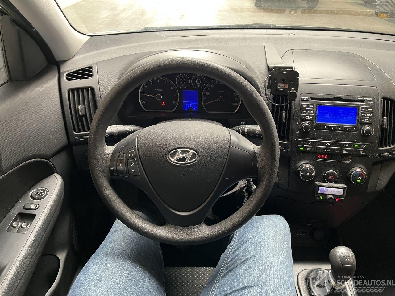 Hyundai i30 - I-30 1.4i i-Drive Cool NL NAP!