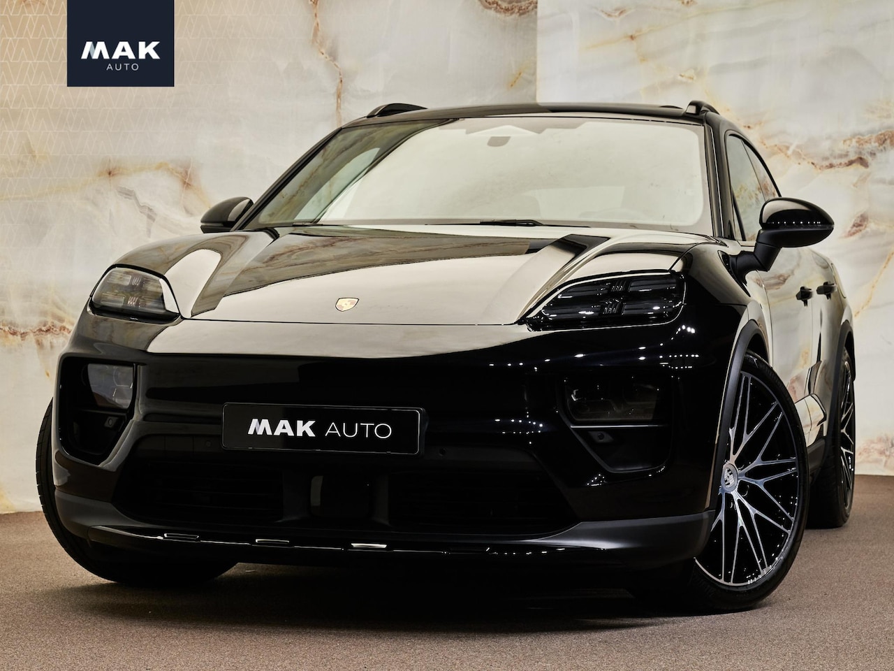 Porsche Macan - 4, 22", Offroad Design, pano, tr.haak, bijrijdersdisplay, luchtv., Bose, matrix-LED, surro - AutoWereld.nl