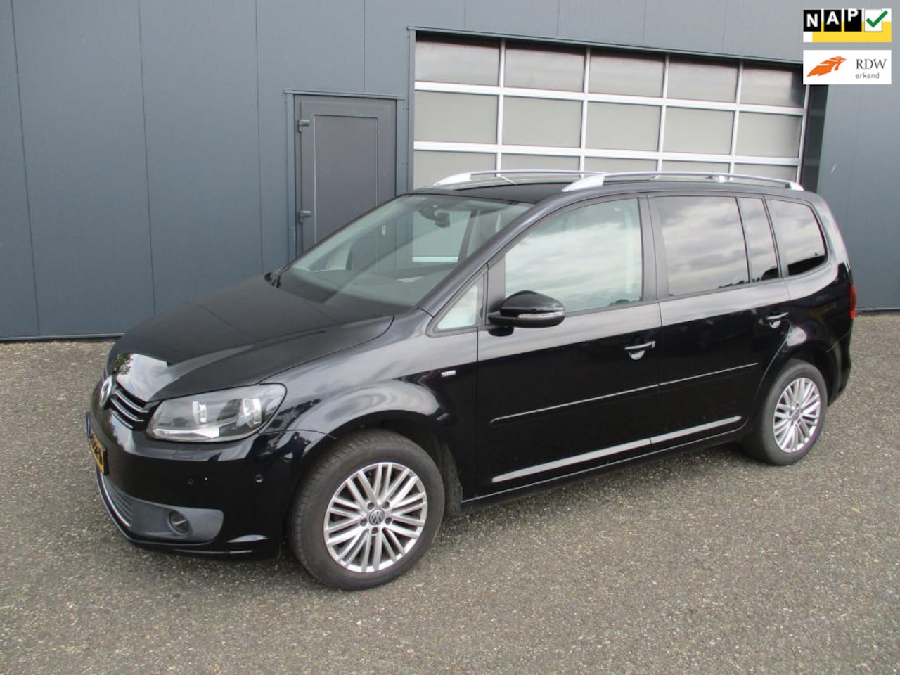 Volkswagen Touran - 1.6 TDI Comfortline BlueMotion 1.6 TDI Comfortline BlueMotion - AutoWereld.nl