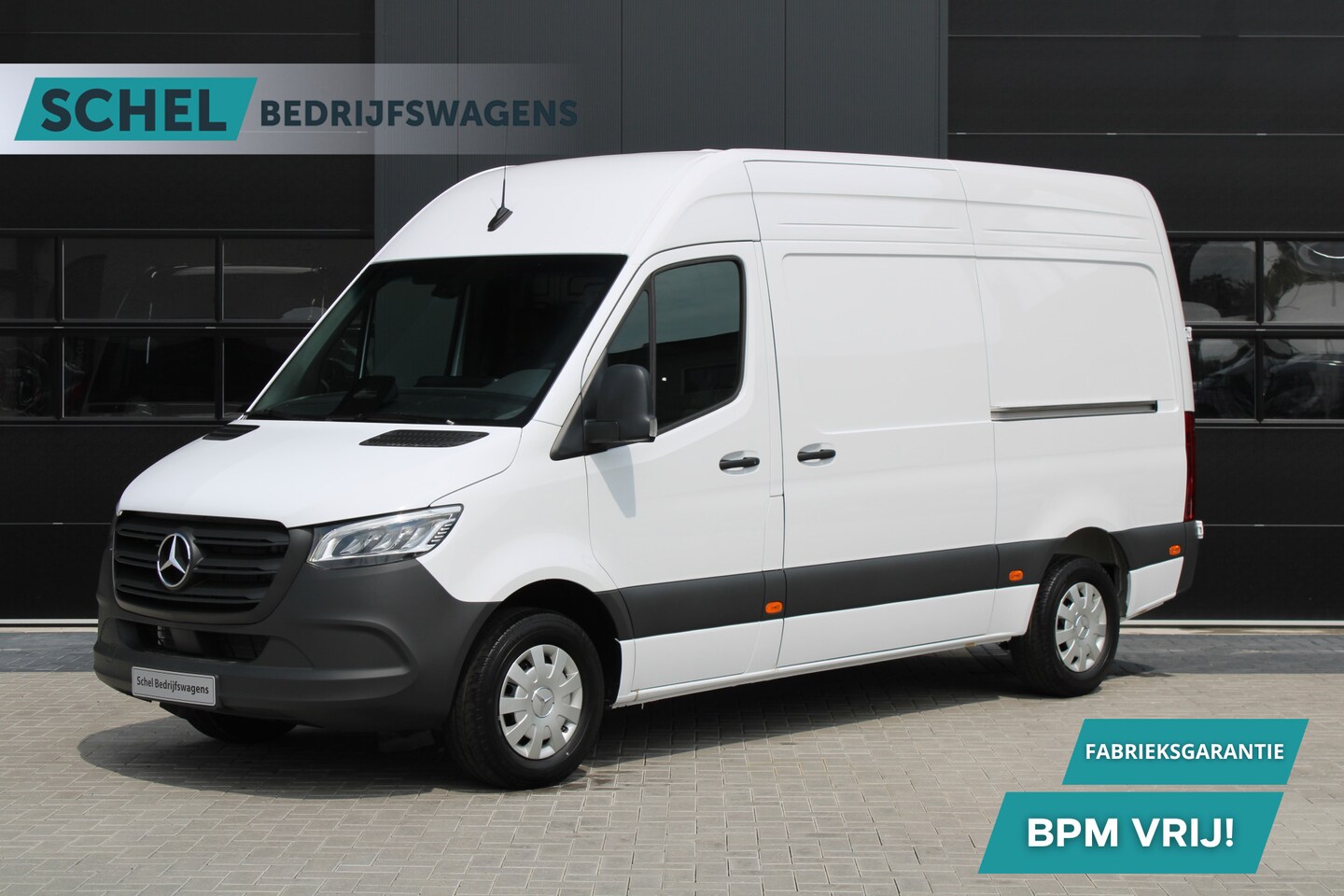 Mercedes-Benz Sprinter - 317CDI L2H2 Pro - 2x Schuifdeur - LED - Mbux 10 - 3.5t Trekhaak - Betimmering - Camera - C - AutoWereld.nl