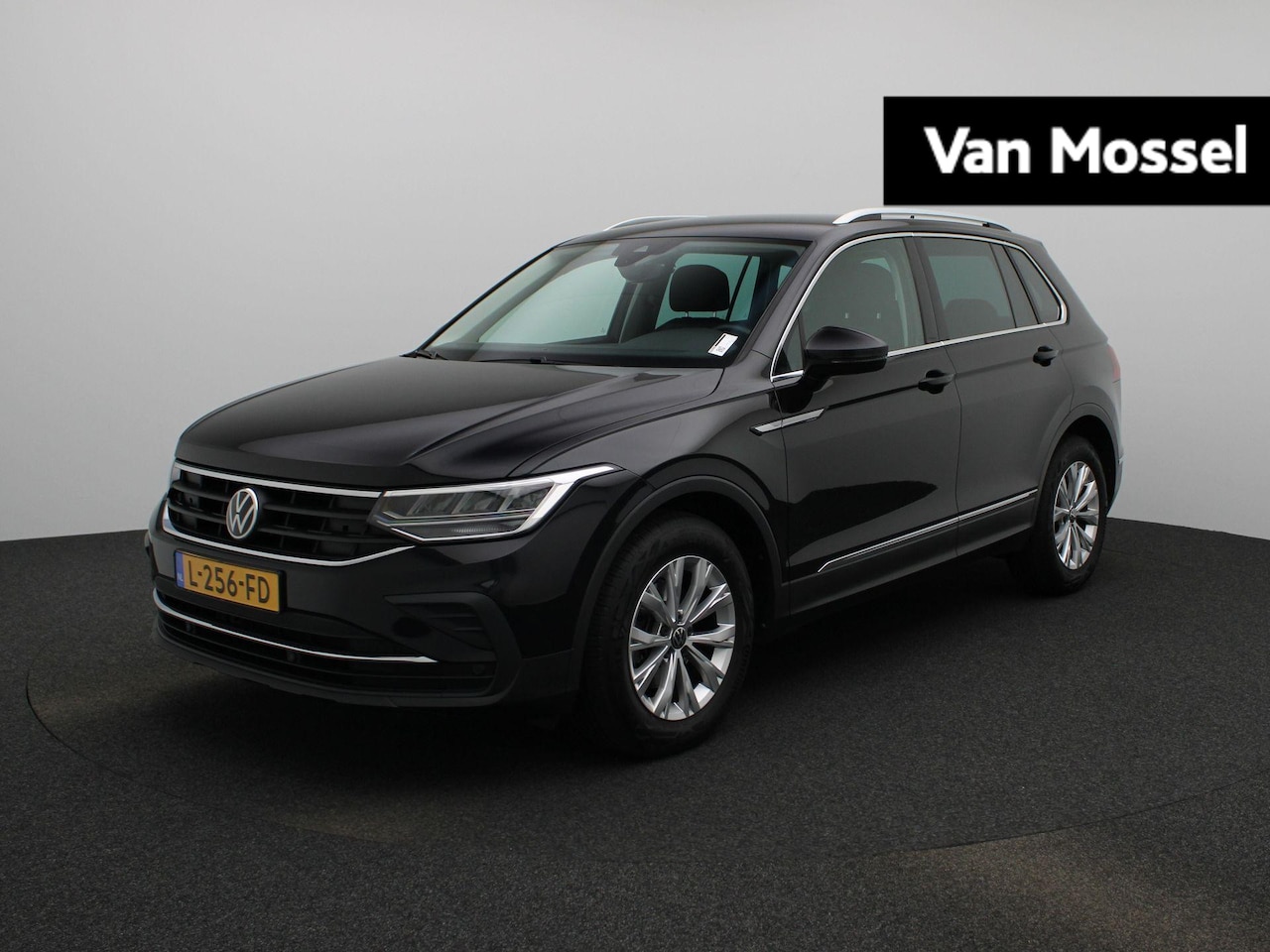 Volkswagen Tiguan - 1.5 TSI Life Business | 150 PK | Automaat | Navigatie | Digital Cockpit | Climatronic (Aut - AutoWereld.nl