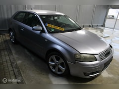Audi A3 - V6 3.2 quattro Ambition Pro Line/DSG/SCHADE