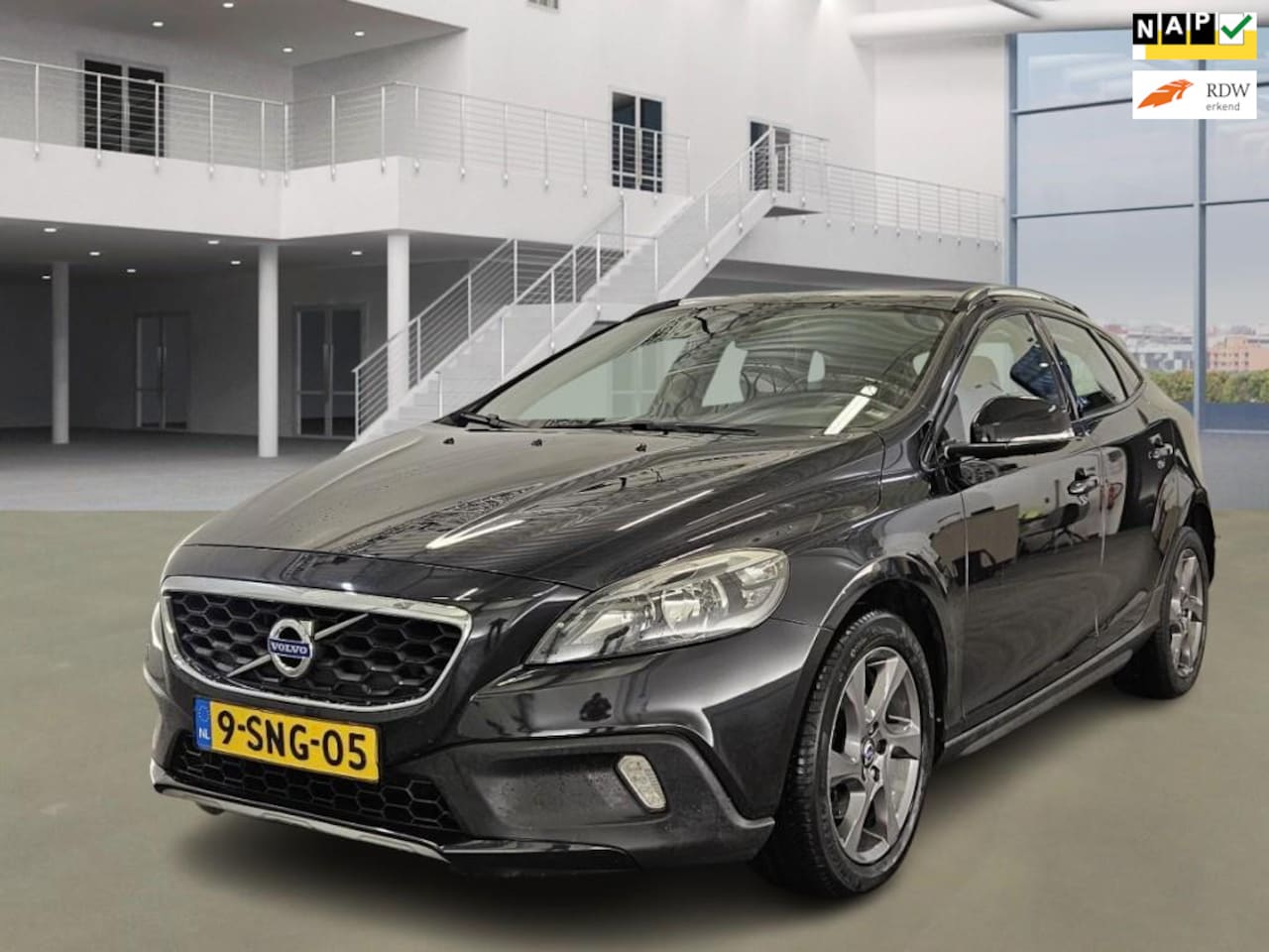 Volvo V40 Cross Country - 1.6 T4 Summum 1.6 T4 Summum - AutoWereld.nl