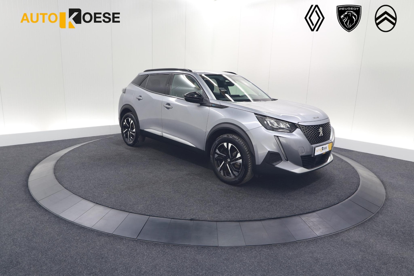 Peugeot e-2008 - EV Allure Pack 50 kWh | Camera | Navigatie | Parkeersensoren | Apple Carplay - AutoWereld.nl
