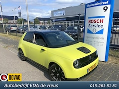 Honda e - e Advance 17" 11-'21 Zeer compleet en netjes met o.a. trekh, pano-dak, Winterpakket, wide