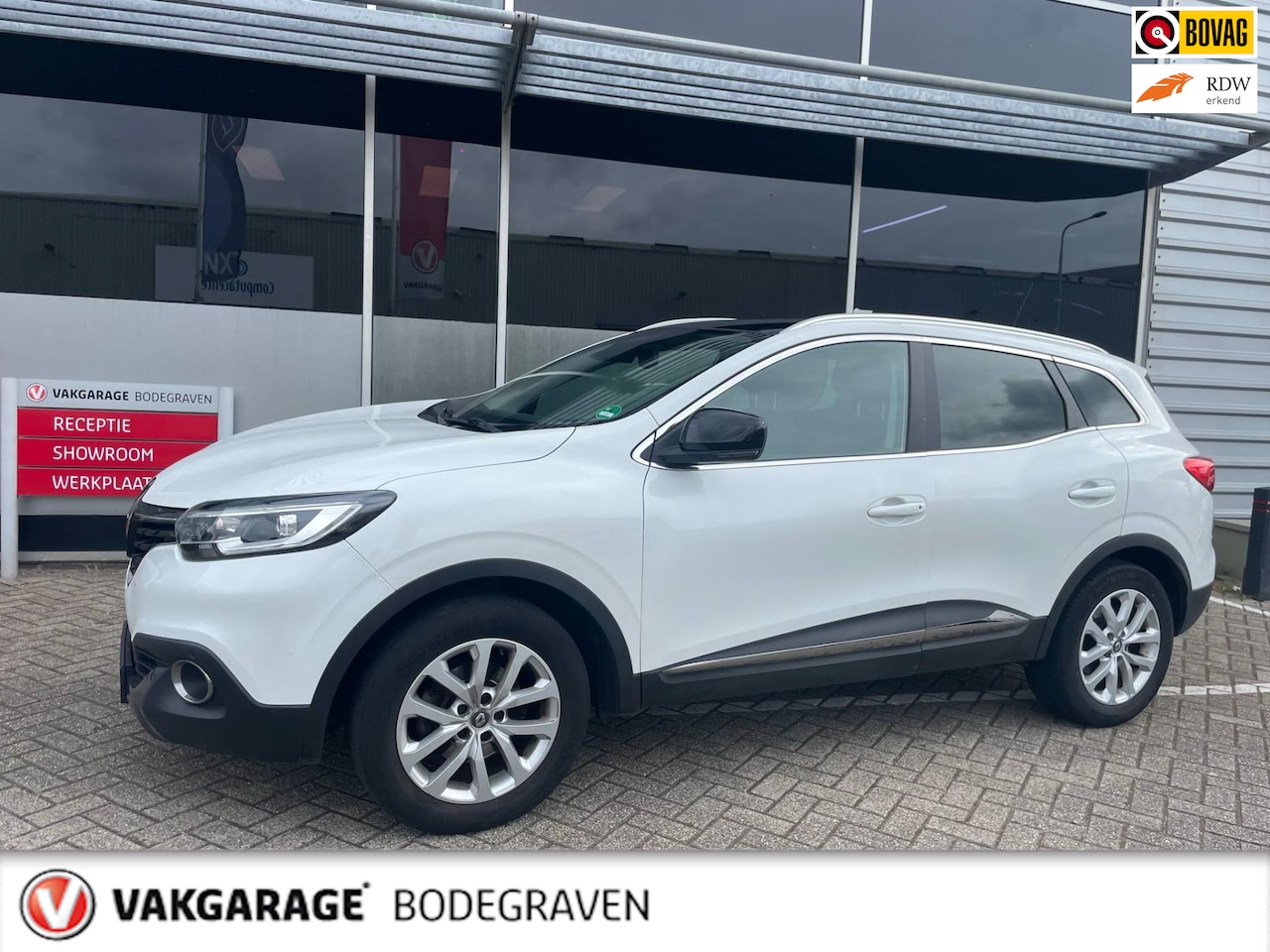 Renault Kadjar - 1.2 TCe Intens / panoramadak / trekhaak - AutoWereld.nl
