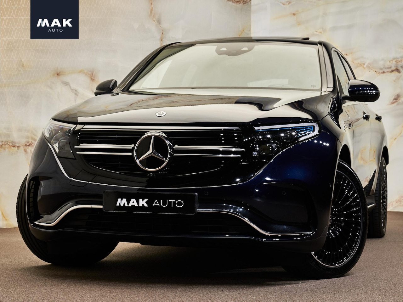 Mercedes-Benz EQC - 400 4MATIC AMG Line 400 4Matic AMG Line, schuifdak, tr.haak, 21", stl.ventilatie, carbon, memory, 360 camera, - AutoWereld.nl