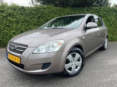 Kia Cee'd - 1.4 X-tra 5-drs Airco Trekhaak