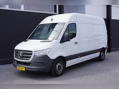 Mercedes-Benz Sprinter - 311 2.2 CDI L2H1 Automaat EURO 6 - A/C Climate - Navi - Cruise - Laadbrug - € 16.900, - Ex