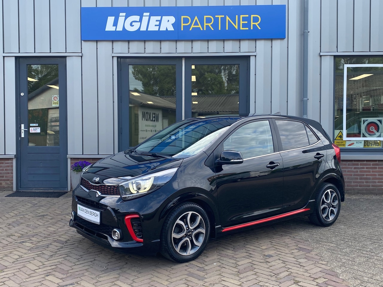 Kia Picanto - 1.2 CVVT Dynamic GT Line Automaat - AutoWereld.nl