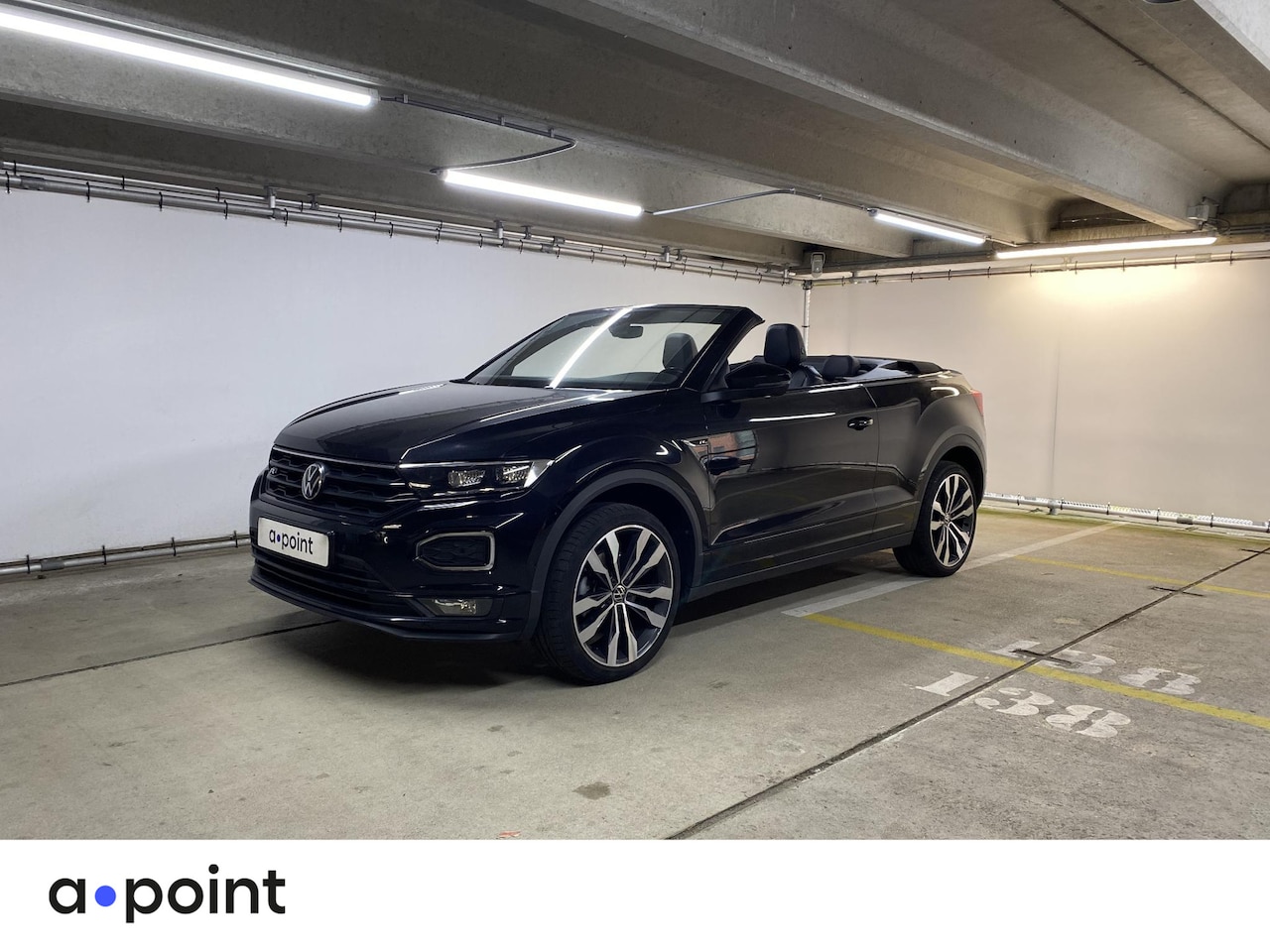 Volkswagen T-Roc Cabrio - 1.5 TSI R-Line 150 pk Automaat (DSG) | Navigatie | Trekhaak (afneembaar) | Parkeersensoren - AutoWereld.nl