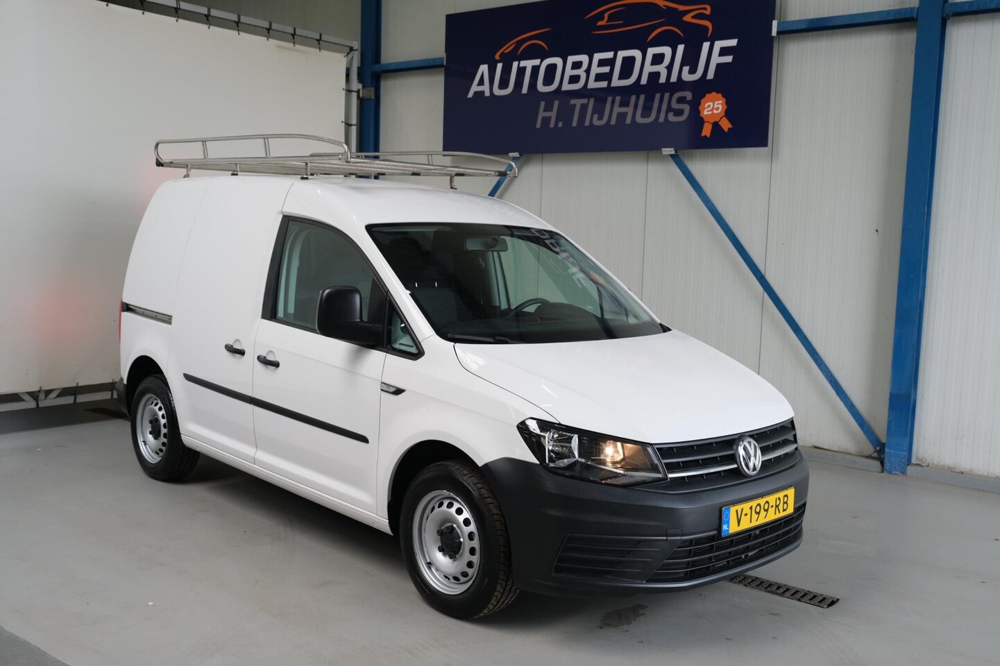 Volkswagen Caddy - 2.0 TDI L1H1 BMT - N.A.P. Airco, Trekhaak. - AutoWereld.nl
