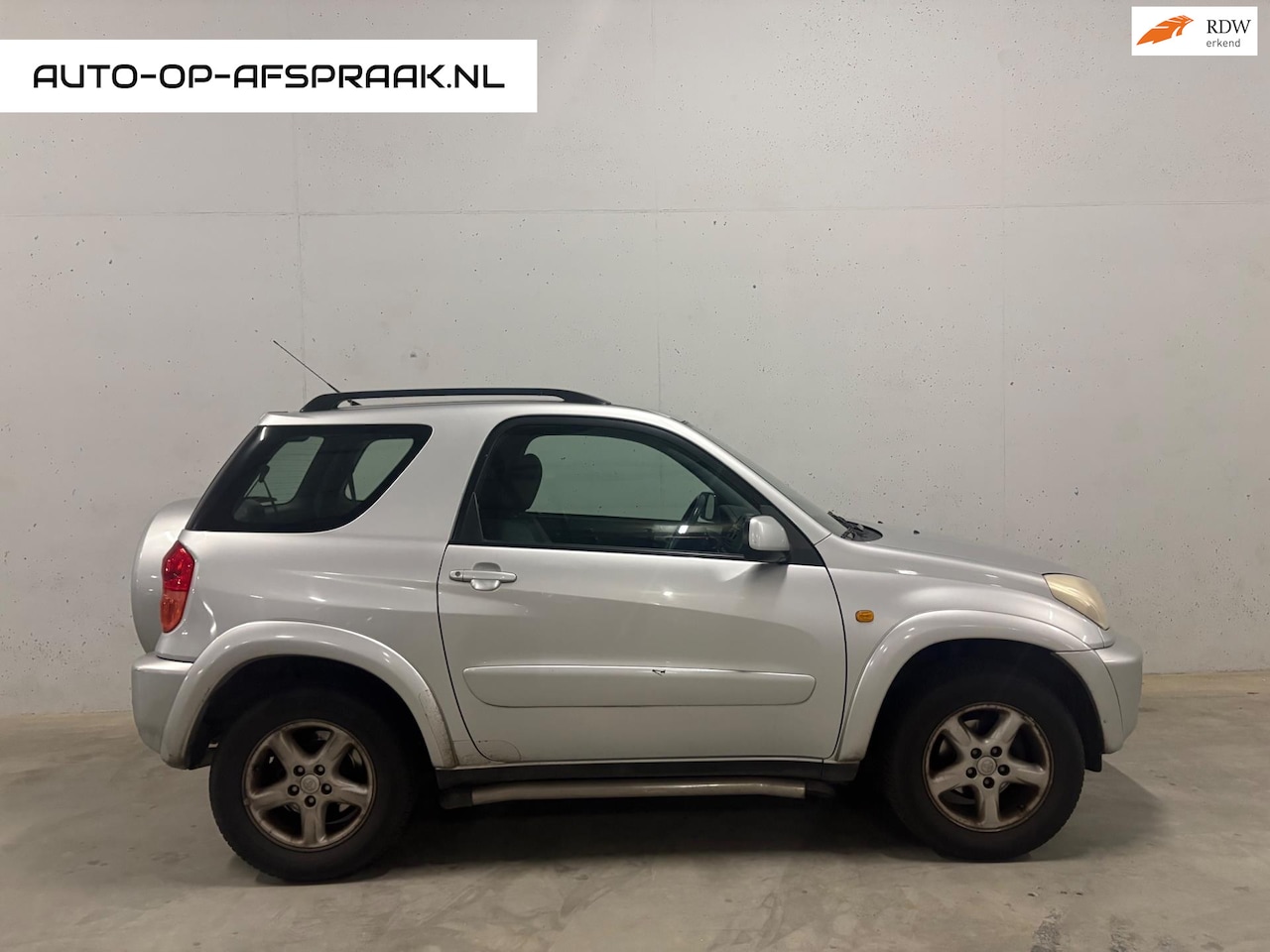 Toyota RAV4 - 2.0-16V VVT-i Sol Airco APK NAP 4x4 - AutoWereld.nl