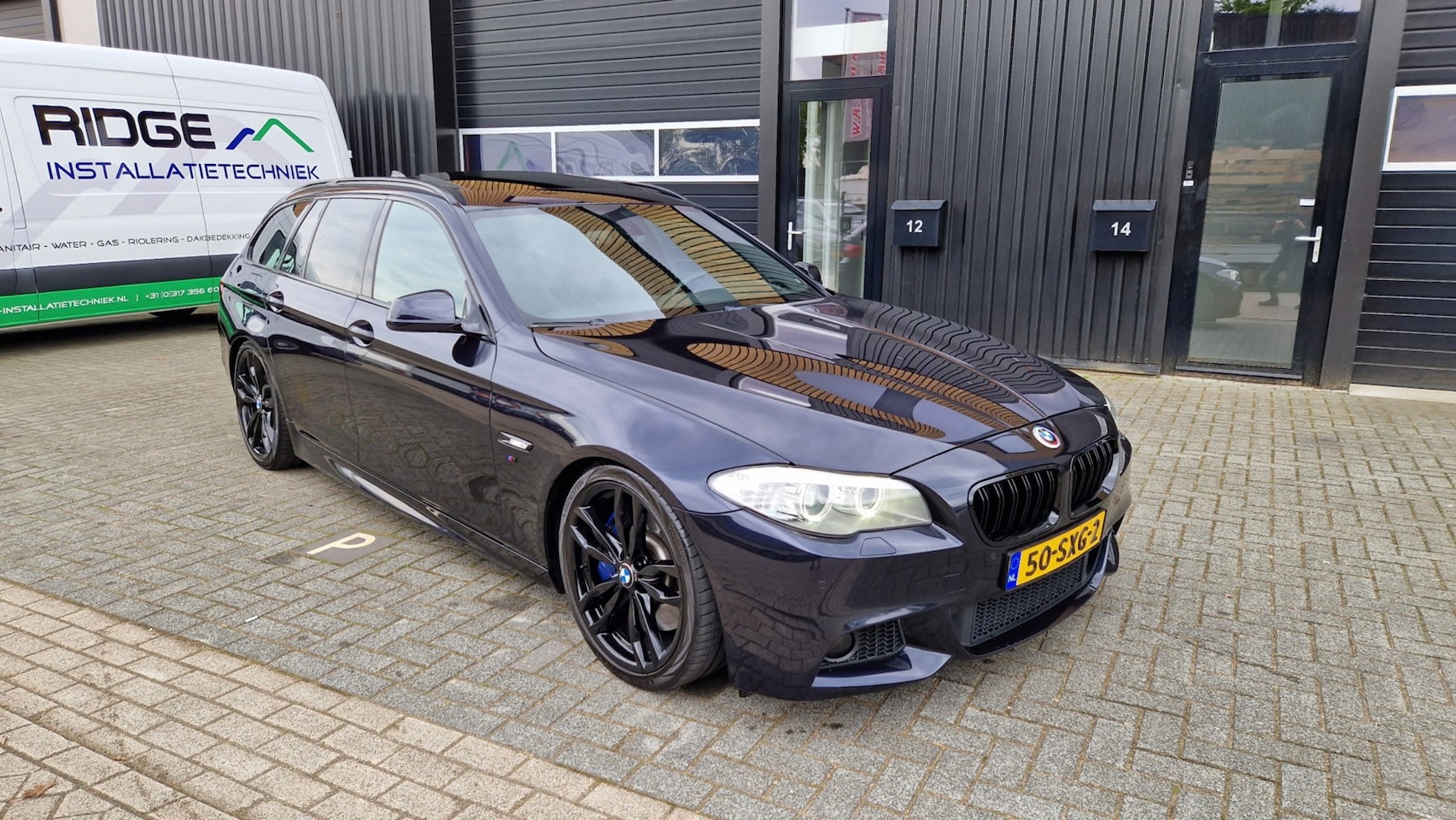 BMW 5-serie Touring - 520d High Executive M-Pakket - AutoWereld.nl