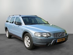 Volvo XC70 - 2.4 T | Airco | Sensoren achter | Stoelverwarming |