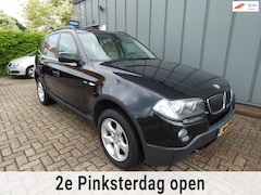 BMW X3 - 2.0i Executive AIRCO//NAVI//CRUISE//TREKHAAK//CV+AB//ELEC.RAMEN