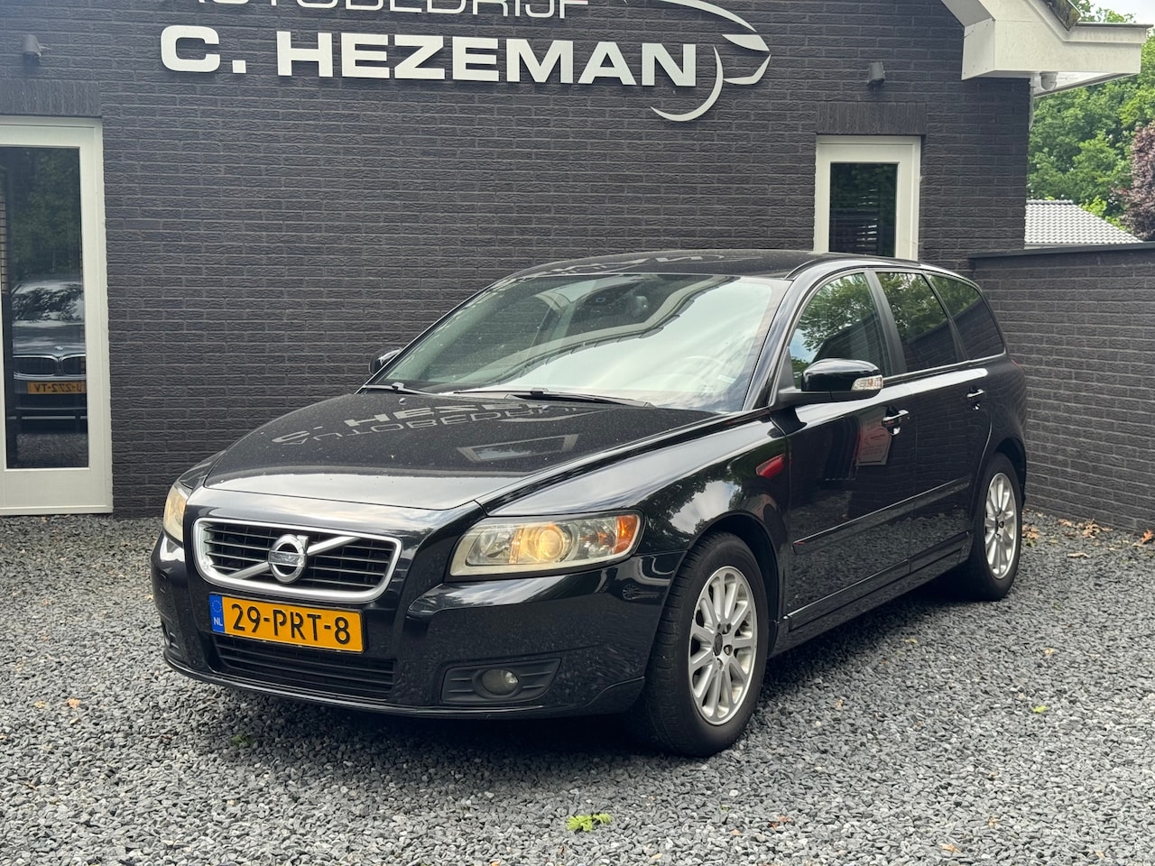 Volvo V50 - 2.0D Momentum LEDER CRUISE NAVI Sportvelgen - AutoWereld.nl