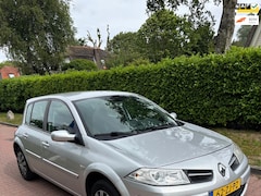 Renault Mégane - 1.6-16V Business Line