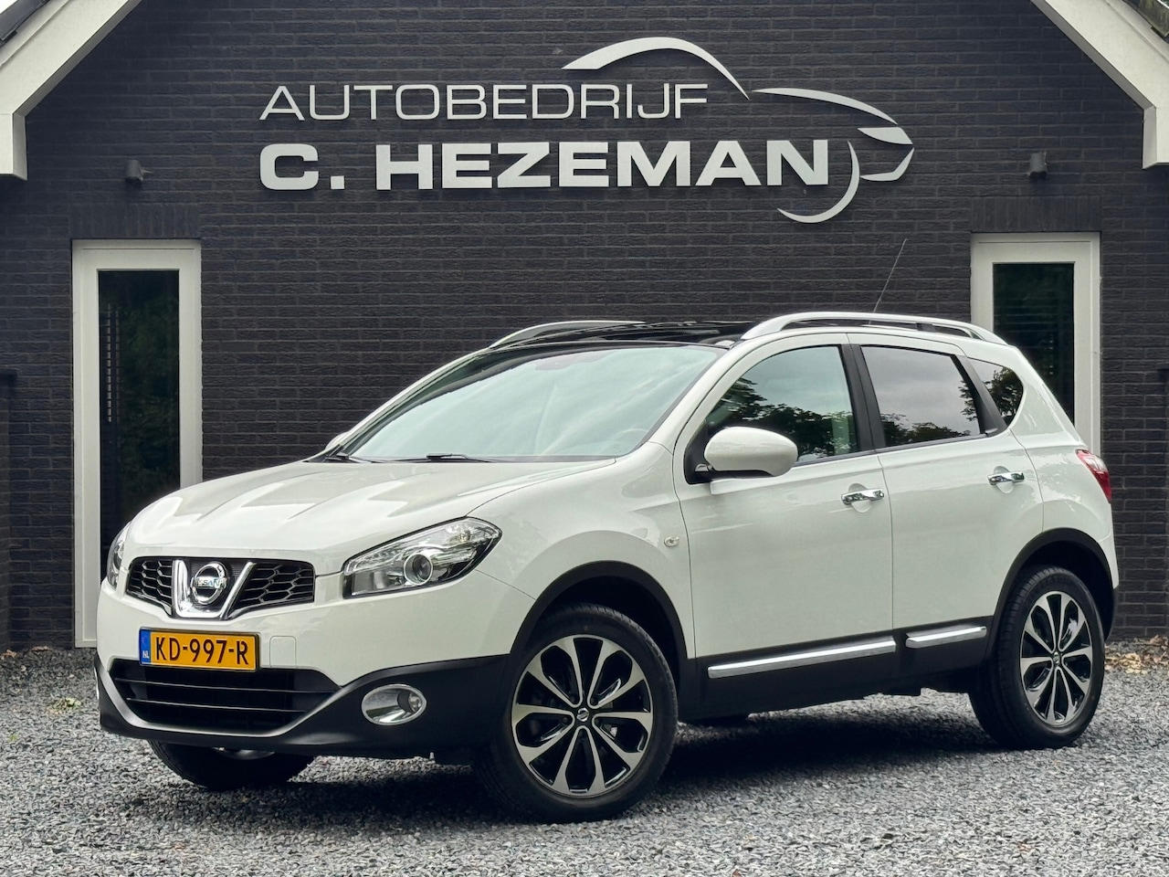 Nissan Qashqai - 1.6 TEKNA LEDER PANORAMADAK NAVIGATIE CAMERA CRUISE MF STUURWIEL - AutoWereld.nl