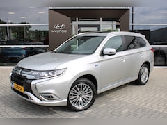 Mitsubishi Outlander - 2.4 PHEV Instyle | Vaste trekhaak | Lederen bekleding | Parkeersensoren voor en achter | A
