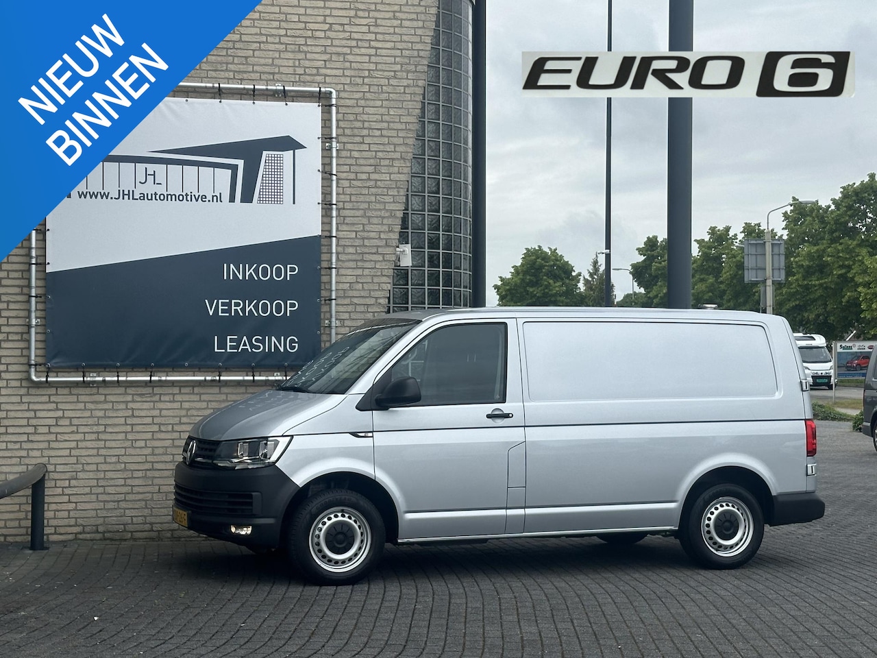 Volkswagen Transporter - 2.0 TDI L1H1 Comfortline*DSG*A/C*NAVI*CRUISE* - AutoWereld.nl