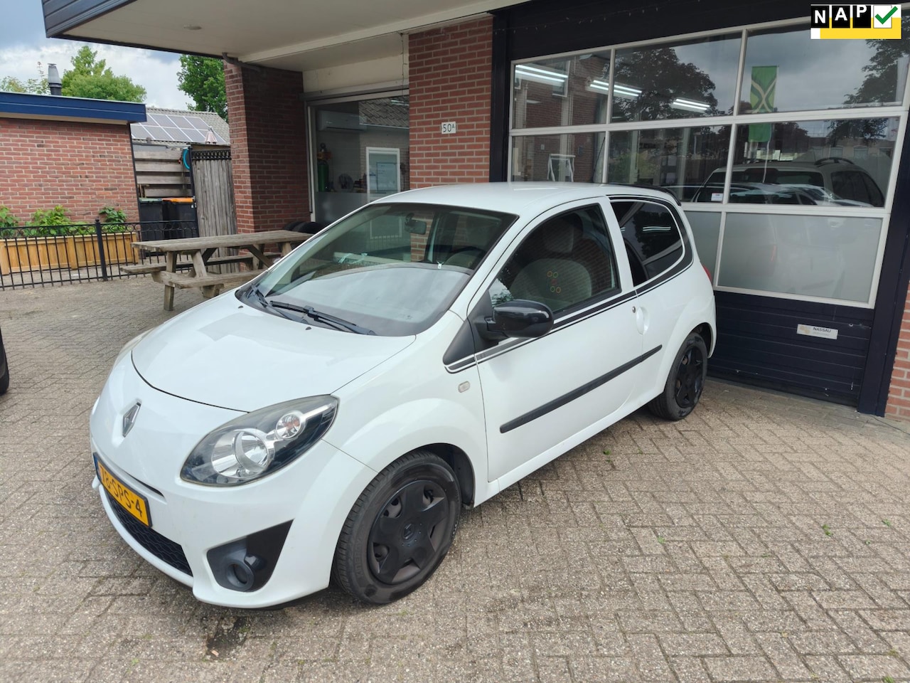 Renault Twingo - 1.5 dCi Collection 1.5 dCi Collection, Nieuwe APK, Airco, NAP - AutoWereld.nl