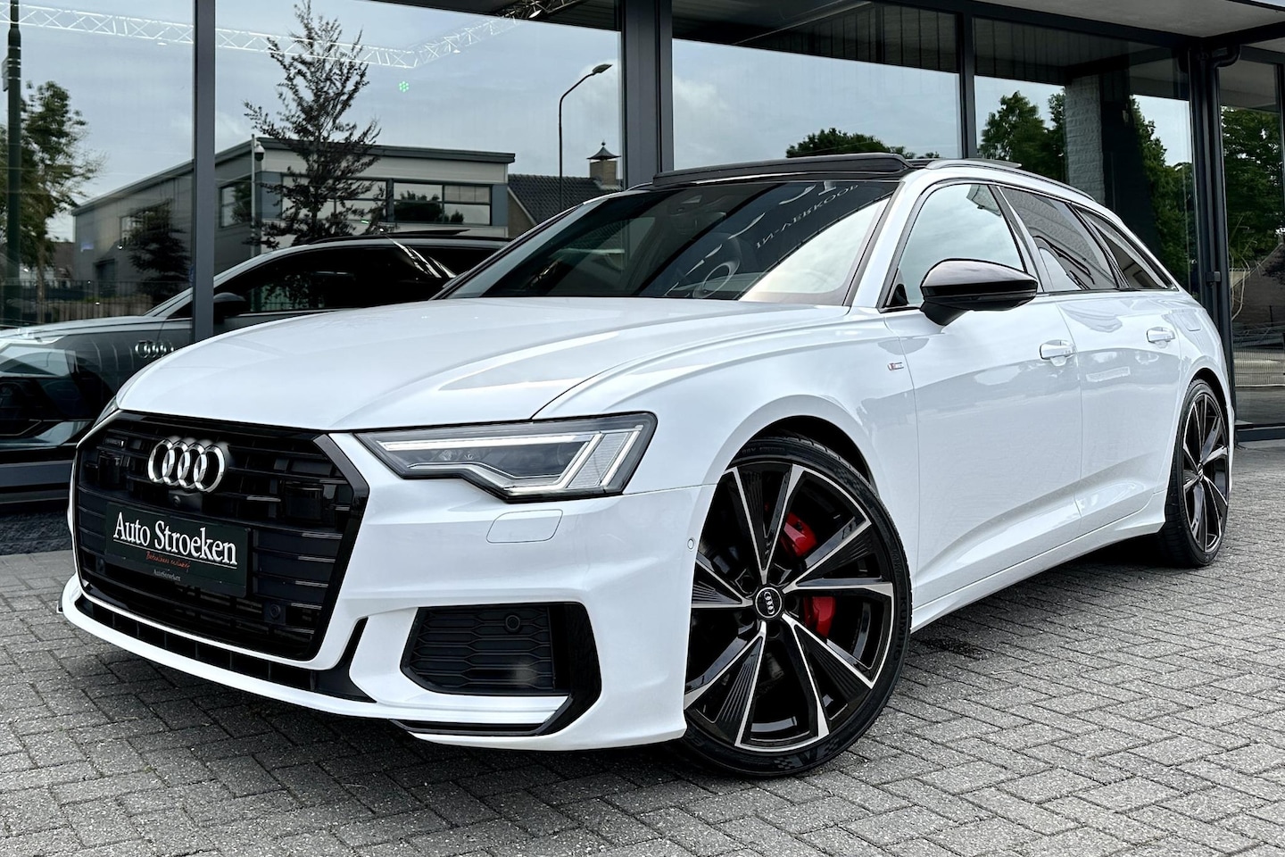 Audi A6 Avant - 55 TFSIe Quattro S-Line Panorama Matrix Trekhaak - AutoWereld.nl