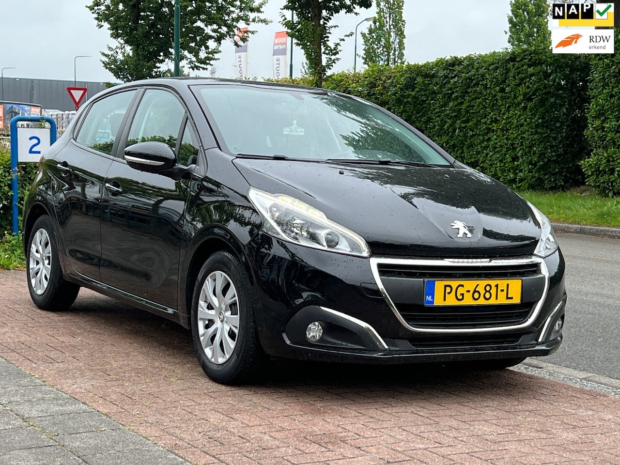 Peugeot 208 - 1.2 PureTech Blue Lion *CAR PLAY|CRUISE CONTROL - AutoWereld.nl