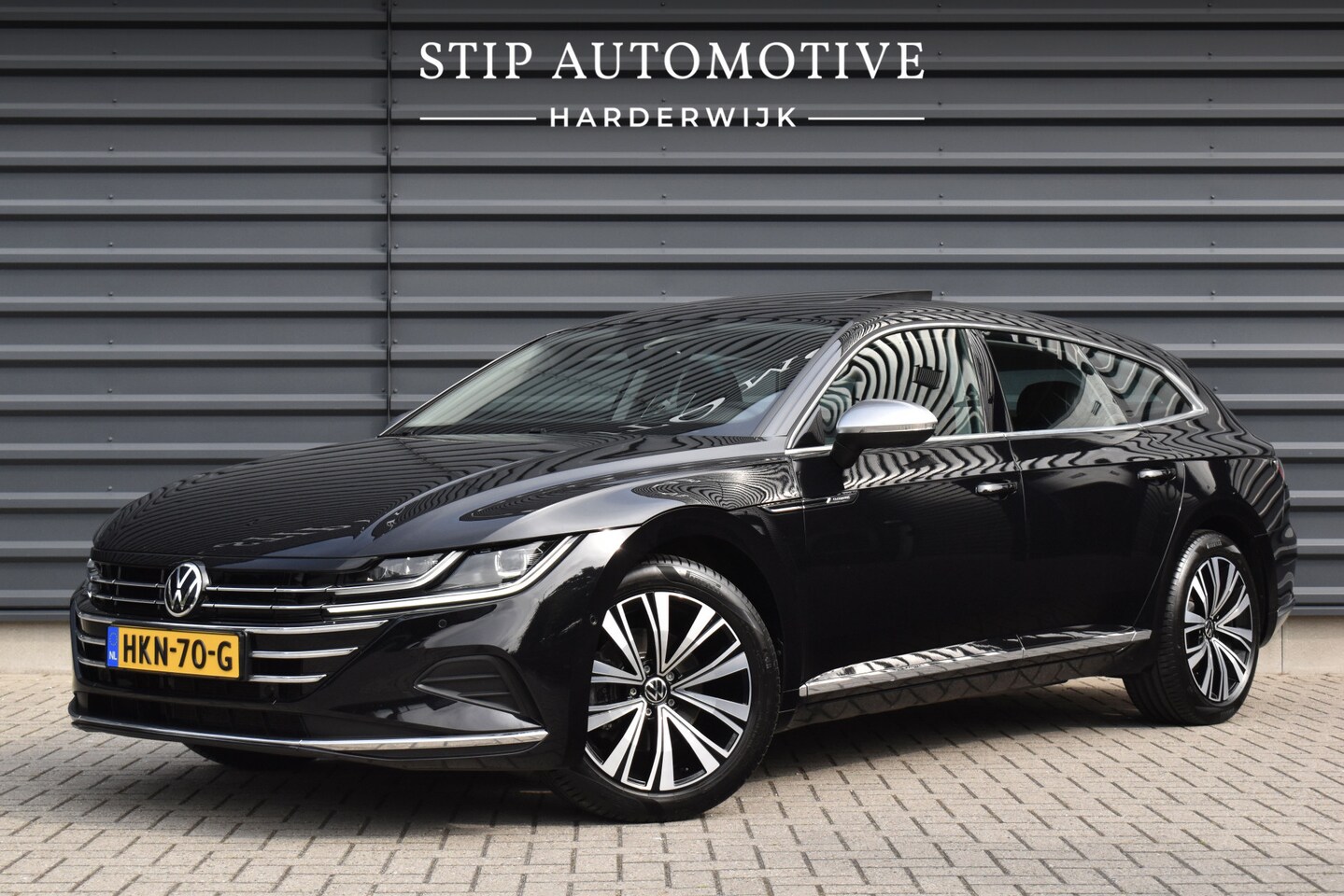 Volkswagen Arteon Shooting Brake - 1.4 TSI eHybrid | Panoramadak | 360 Camera | ACC | Matrix LED | Head-Up | Sfeerverlichting - AutoWereld.nl