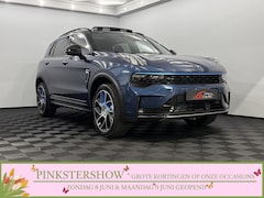 Lynk & Co 01 - 1.5 Pano, 360 Camera, Navi, Keyless start, Stoelverwarming, Elektrische achterklep, 3 jaar
