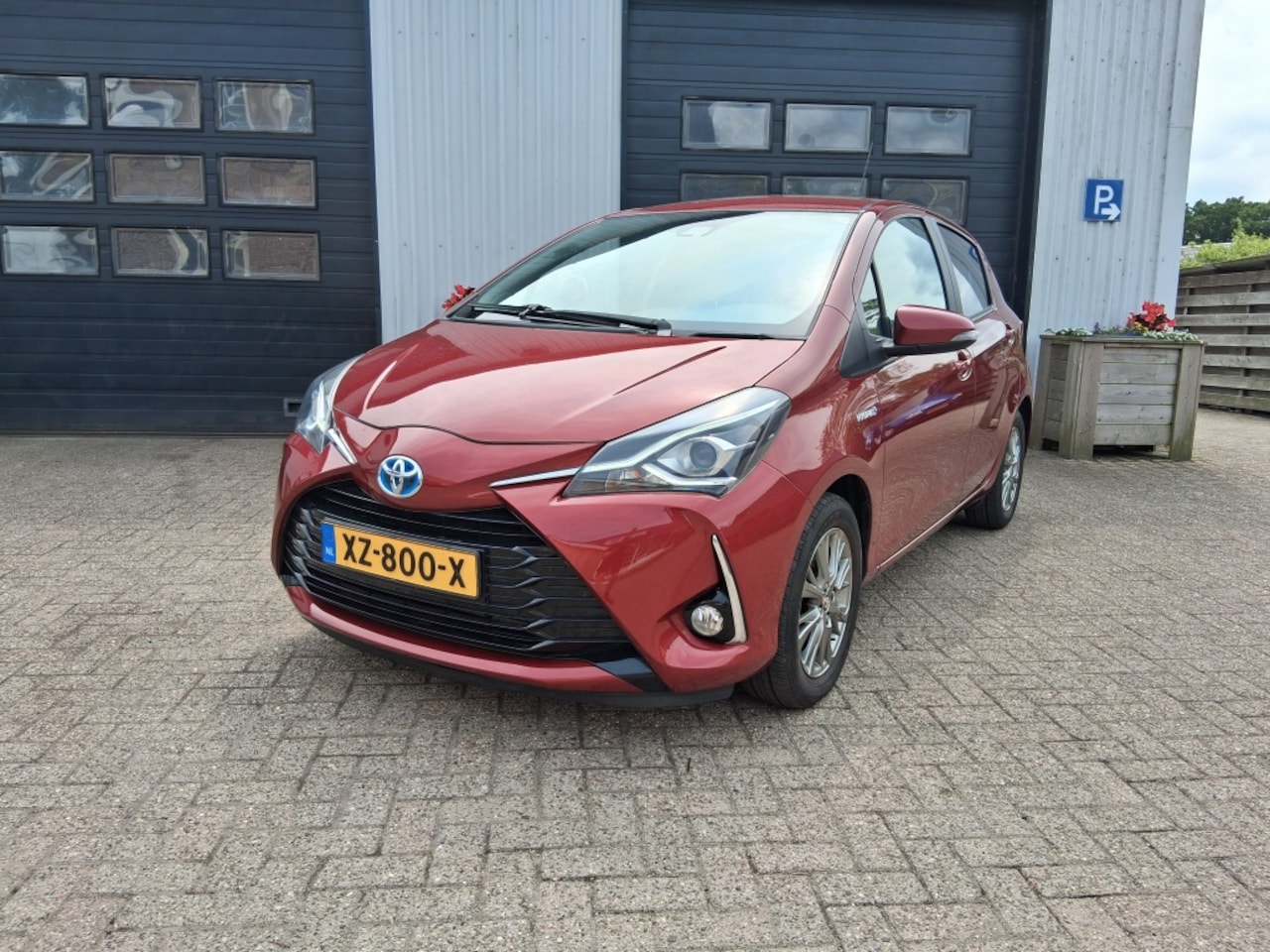 Toyota Yaris - 1.5 Hyb. Dynamic van 1e eigenaar - AutoWereld.nl