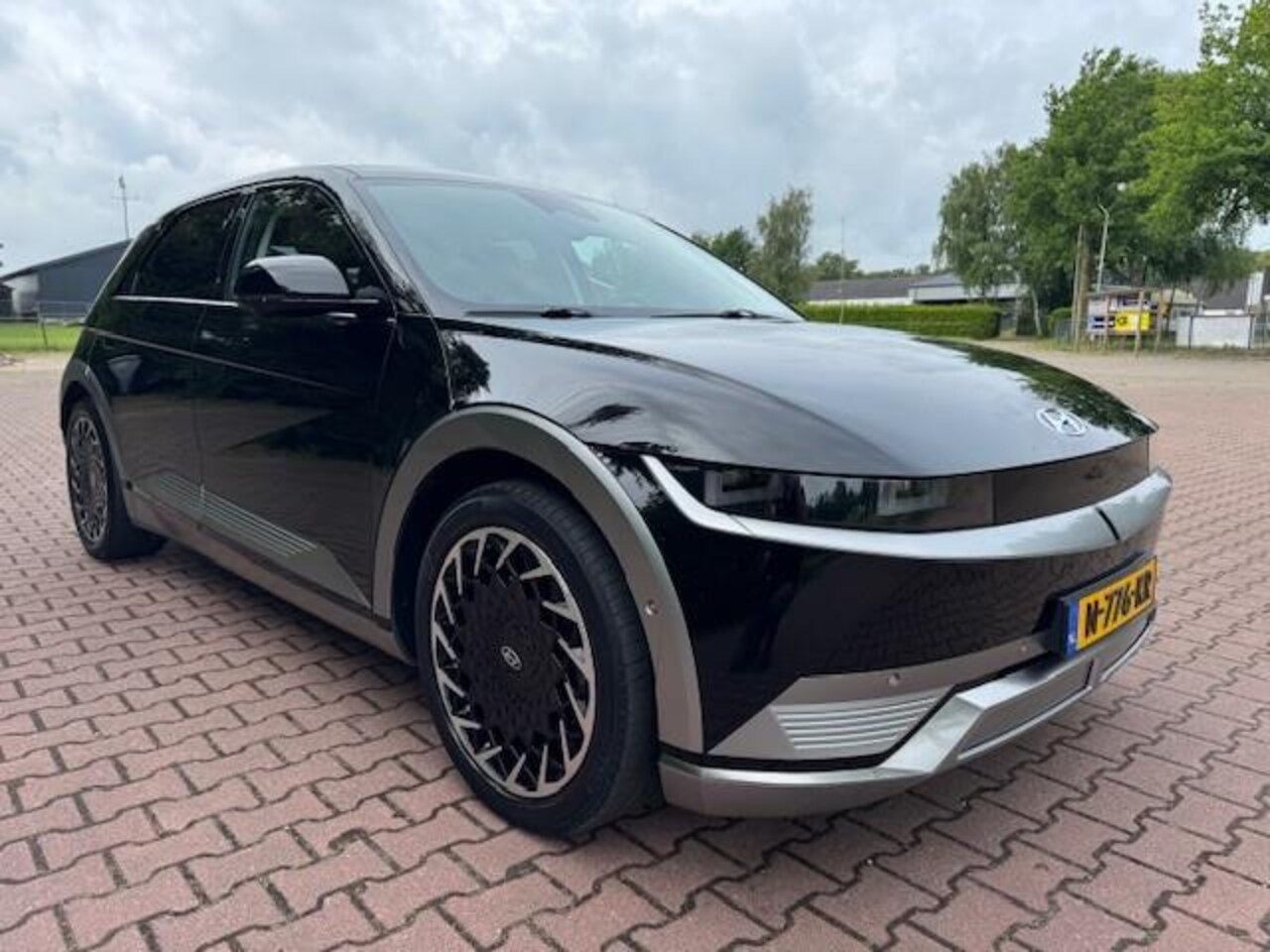 Hyundai IONIQ 5 - LOUNGE 73KWH 218PK THAAK/ACARPLAY/360CAM/LEER/FABRIEKSGARANTIE - AutoWereld.nl