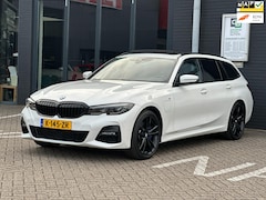 BMW 3-serie Touring - 330e High Executive/2de EG/NAVI/CAMERA/PANO/LEDER/NL AUTO-NAP