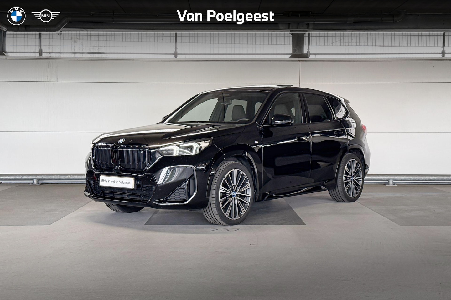 BMW iX1 - xDrive30 67 kWh - AutoWereld.nl