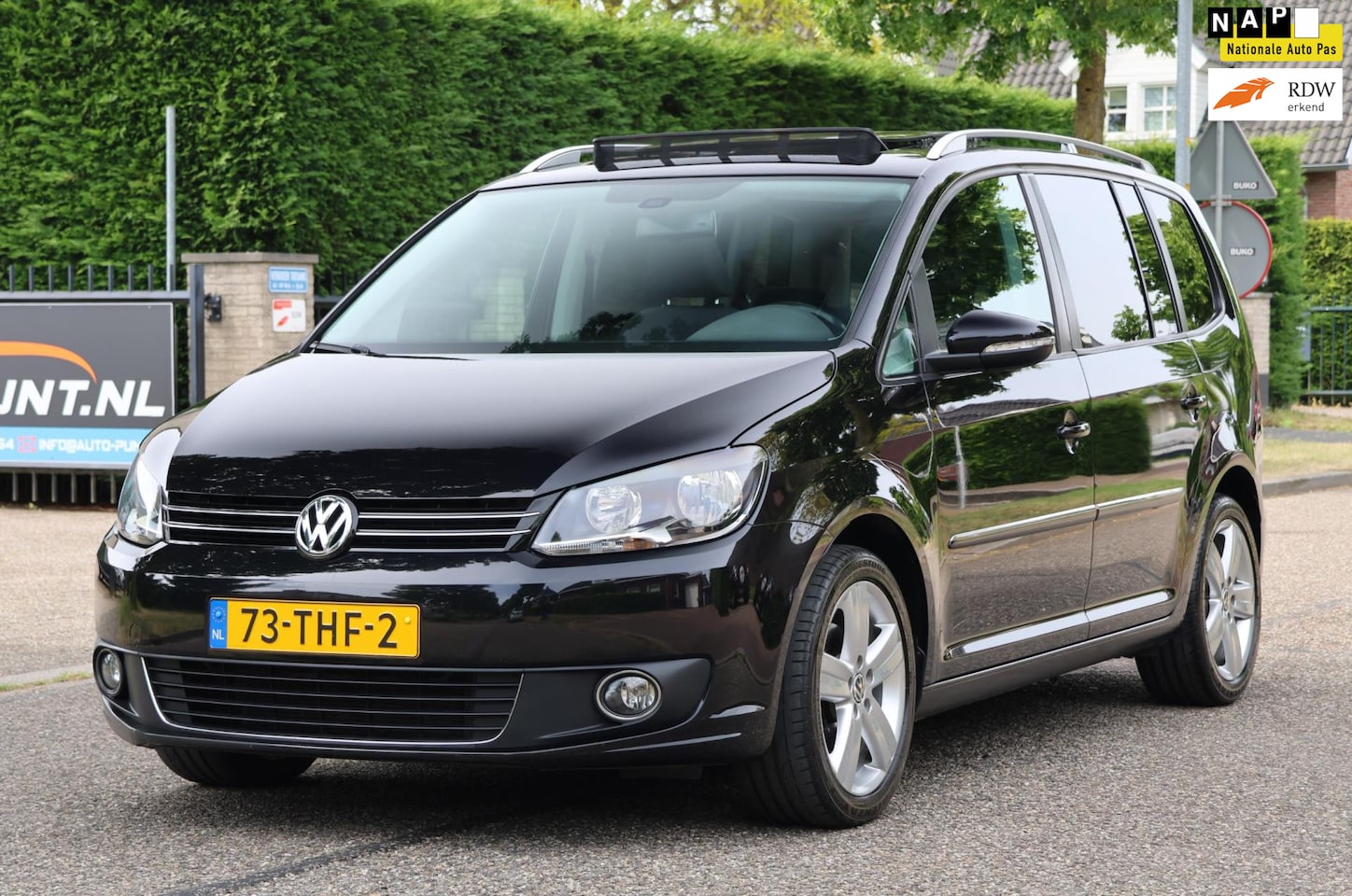 Volkswagen Touran - 1.4 TSI Highline | 7 PERSOONS | PANO | AUTOMAAT| NAVI | CLIMA | CRUISE | NAP | MOOIE GOED - AutoWereld.nl