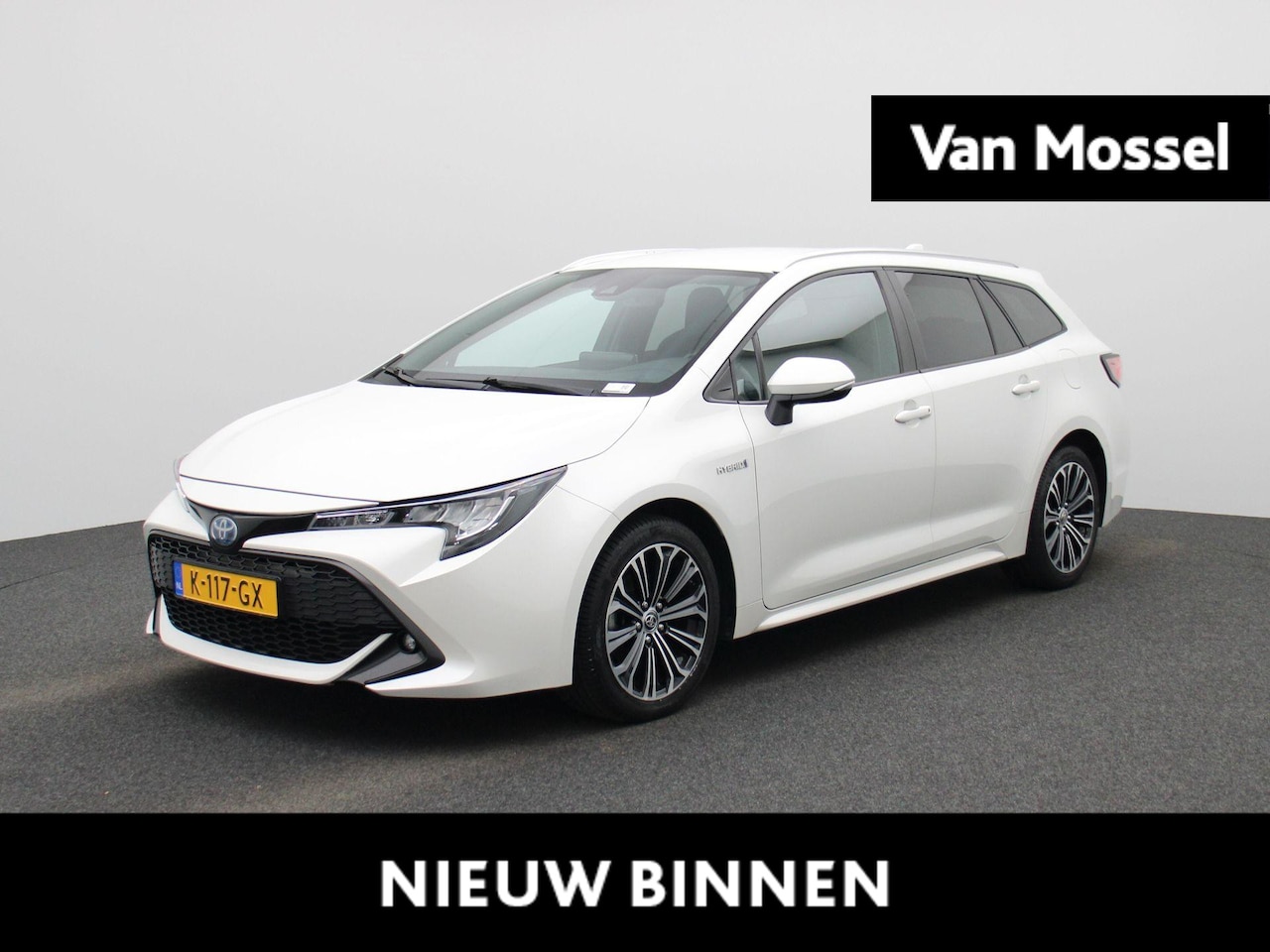 Toyota Corolla Touring Sports - 1.8 Hybrid Business Plus Navigatie | Camera | Trekhaak - AutoWereld.nl