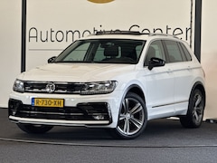 Volkswagen Tiguan - 1.5 TSI R-Line Bns+ | PANO | CAMERA | TREKHAAK | NAVI
