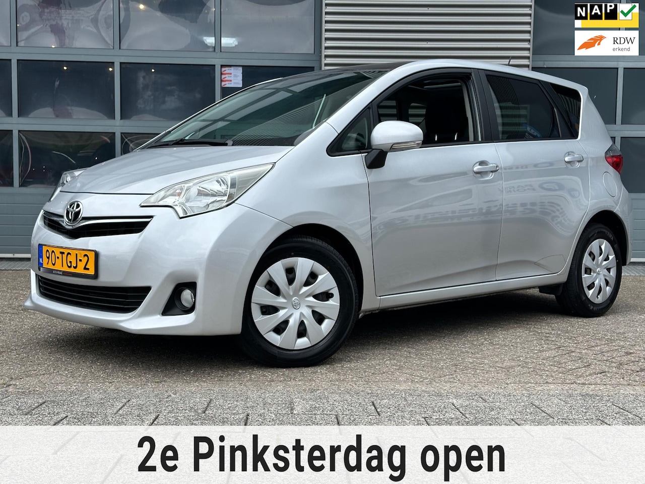Toyota Verso S - 1.3 VVT-i Aspiration | NAVI | PANO | Camera | Automaat - AutoWereld.nl