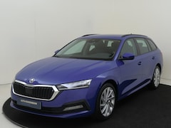 Skoda Octavia Combi - 1.4 TSI iV PHEV Business Edition | Keyless | Parkeersensoren | Navigatie | Cruise control