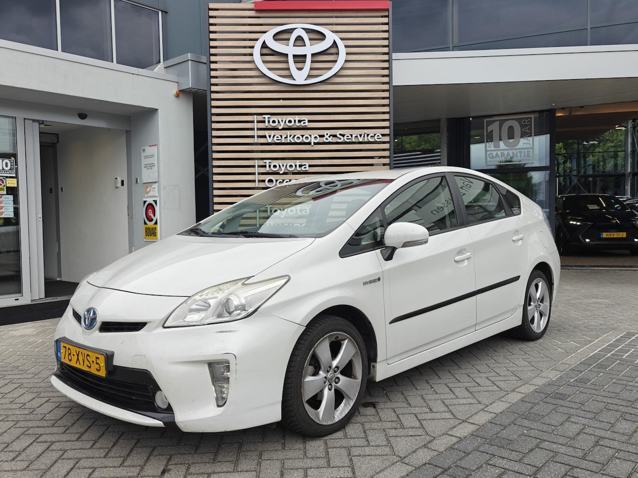 Toyota Prius - 1.8 Business NAVI HEAD-UP BLUETOOTH CRUISE LMV CAMERA HANDSFREE BELLEN HALF-LEDER - AutoWereld.nl