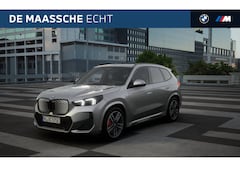 BMW iX1 - eDrive20 M Sport / Panoramadak / Trekhaak / Sportstoelen / M Adaptief onderstel / Stoelver