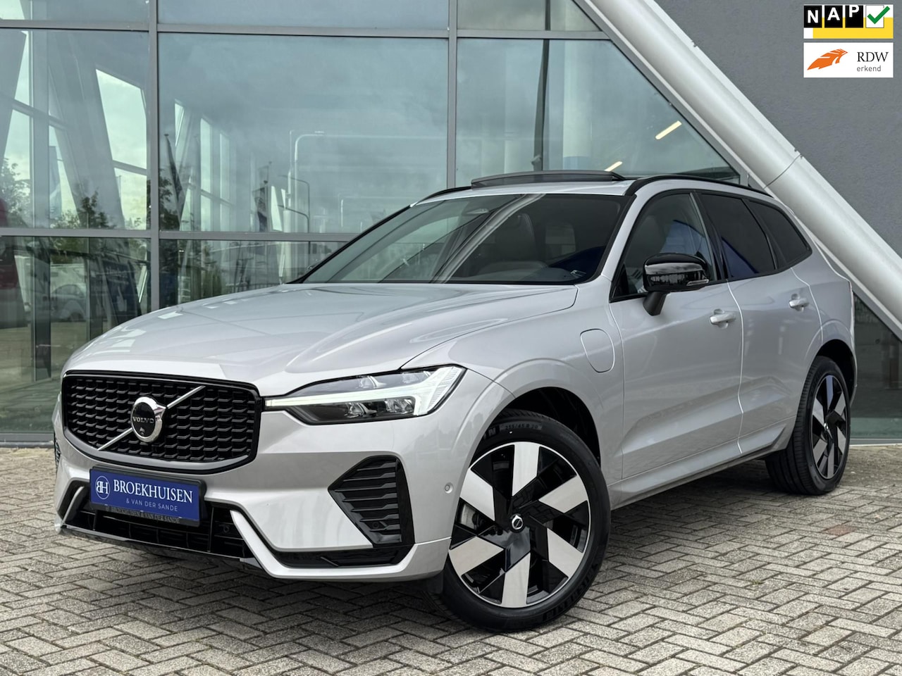 Volvo XC60 - 2.0 T8 Plug-in hybrid AWD Ultimate Dark Long Range 455pk Panoramadak / Luxe Stoelen / 360 - AutoWereld.nl