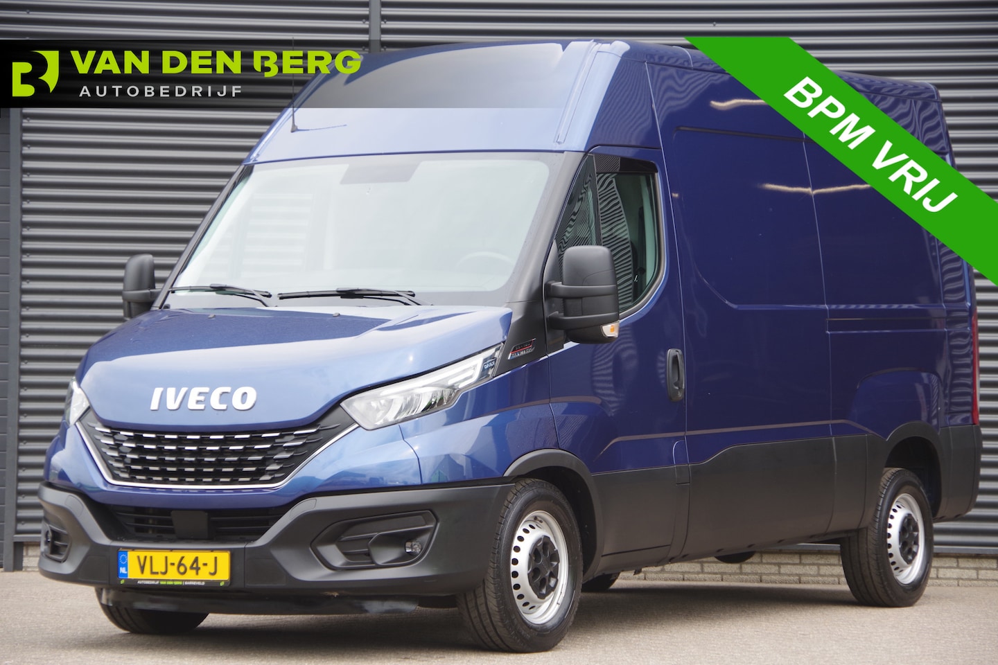 Iveco Daily - 35S18HV 3.0 352L H3 180PK AUT. LED, 3.5T TREKHAAK, CAMERA, NAVI, CRUISE, CLIMA, NL AUTO, N - AutoWereld.nl