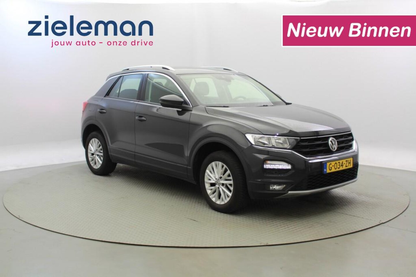 Volkswagen T-Roc - 1.6 TDI Syle Business - Carplay, Cruise, Trekhaak - AutoWereld.nl